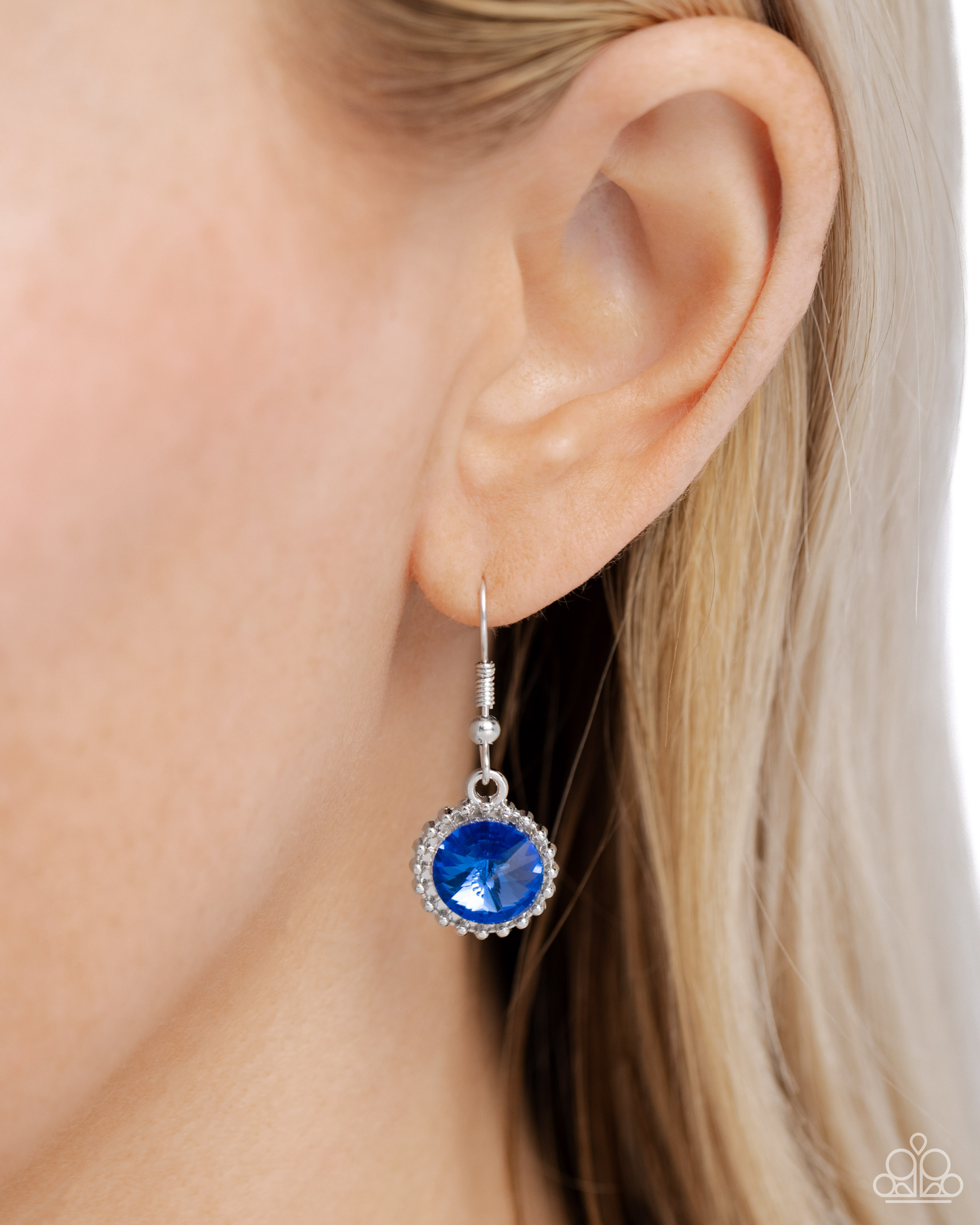Dripping in dazzle – blue