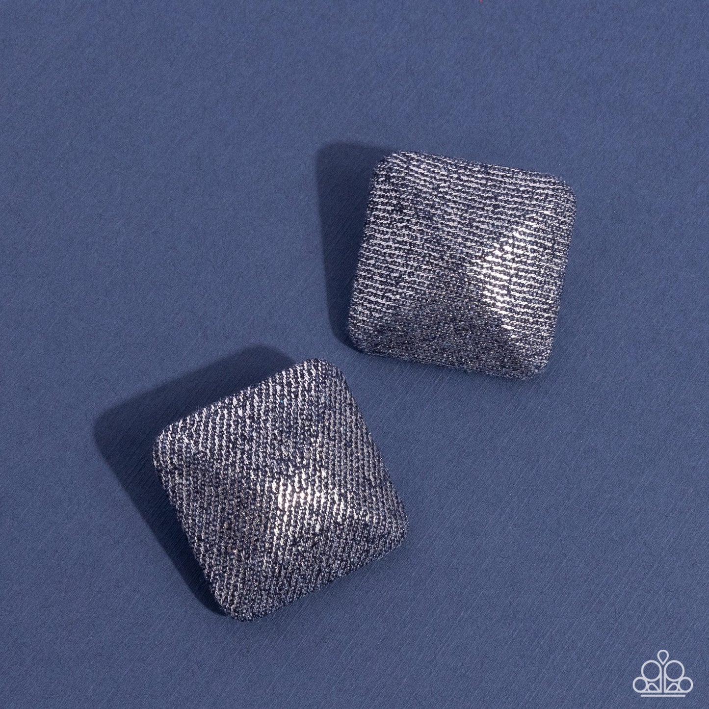 Commercially corporate – Silver ￼P5PO-SVXX-274XX