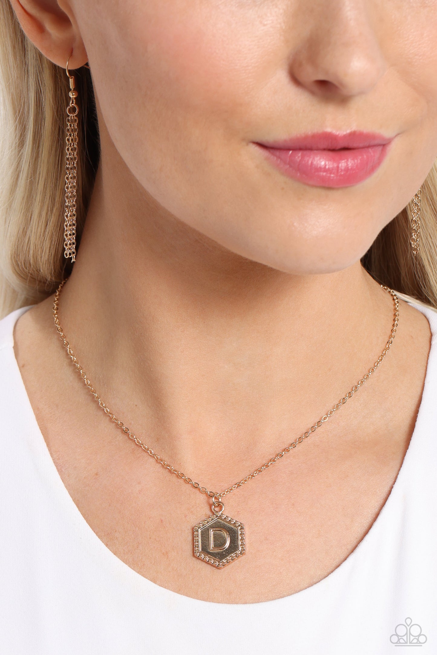 Emblematic Elegance - Gold - D