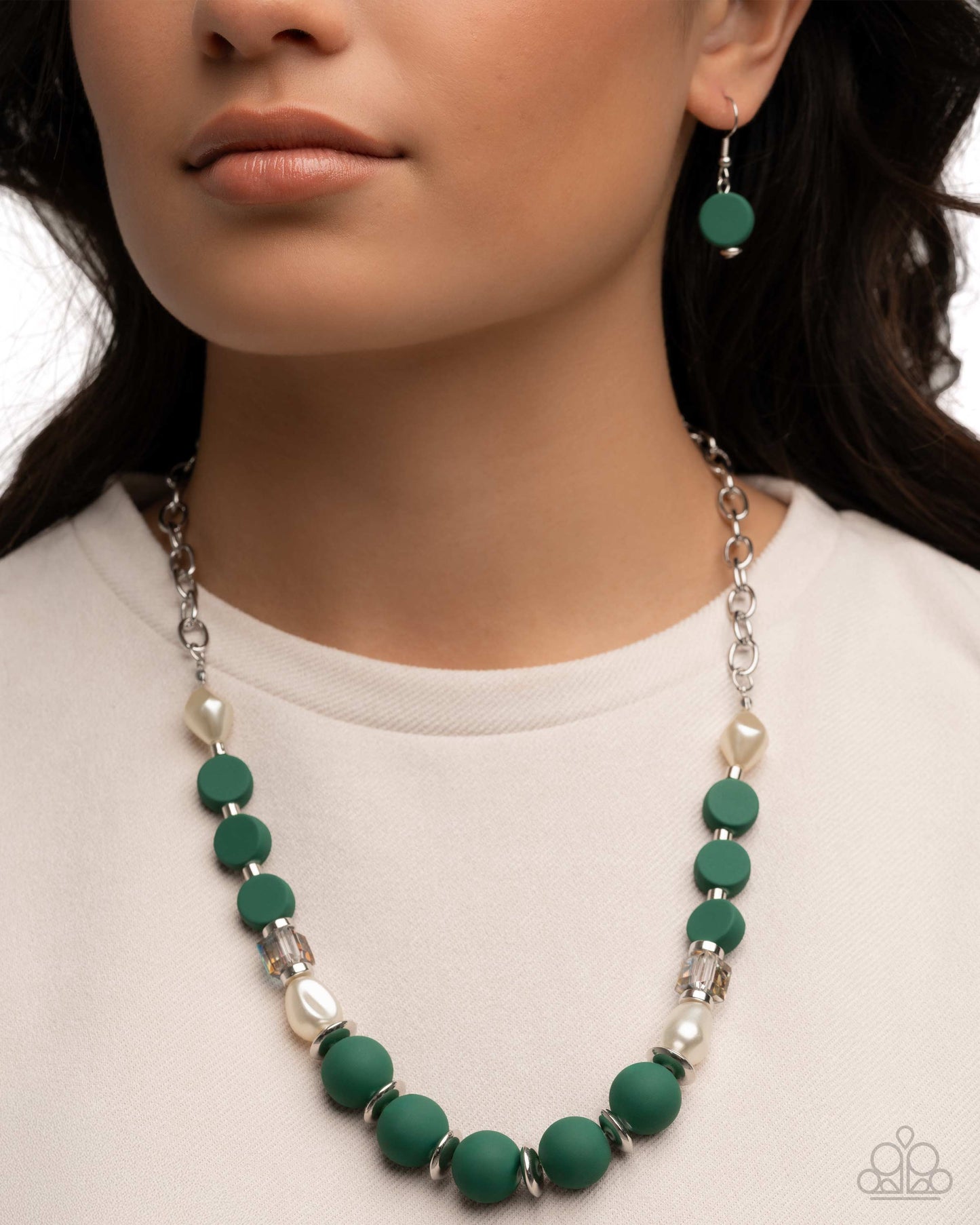 Complete Look green and white bracelet and necklace set