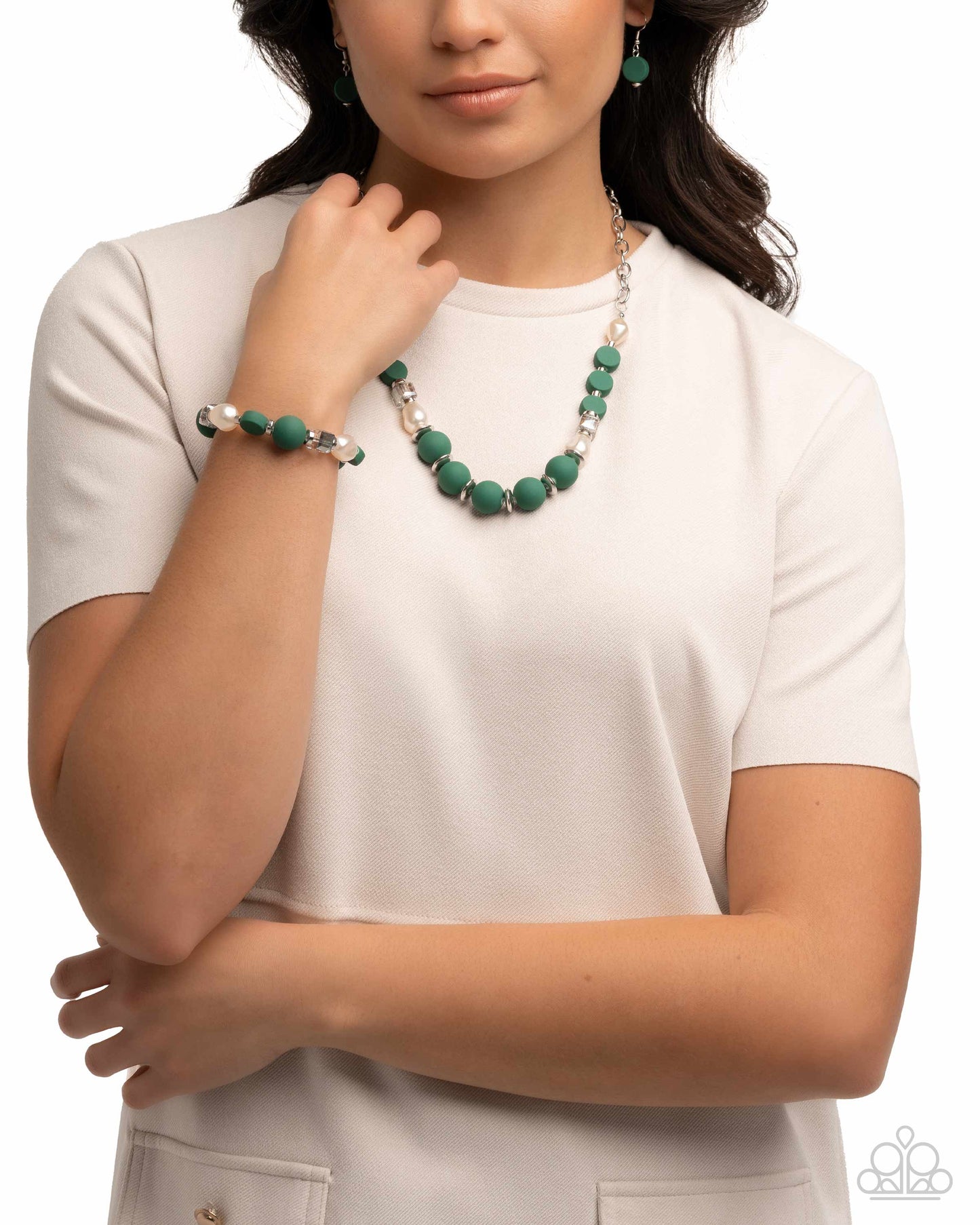 Complete Look green and white bracelet and necklace set