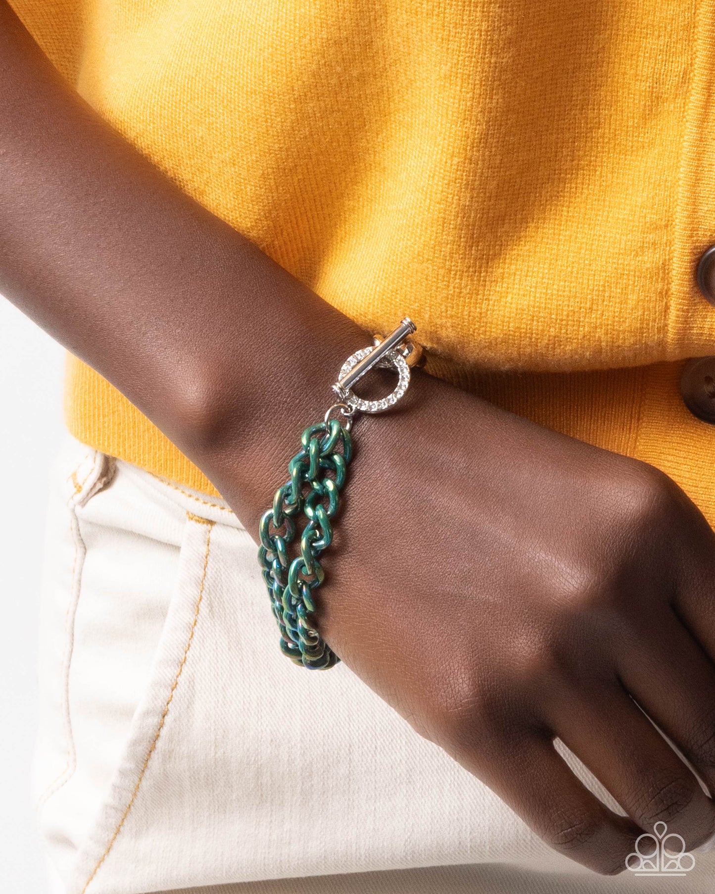 Complete Look green and silver