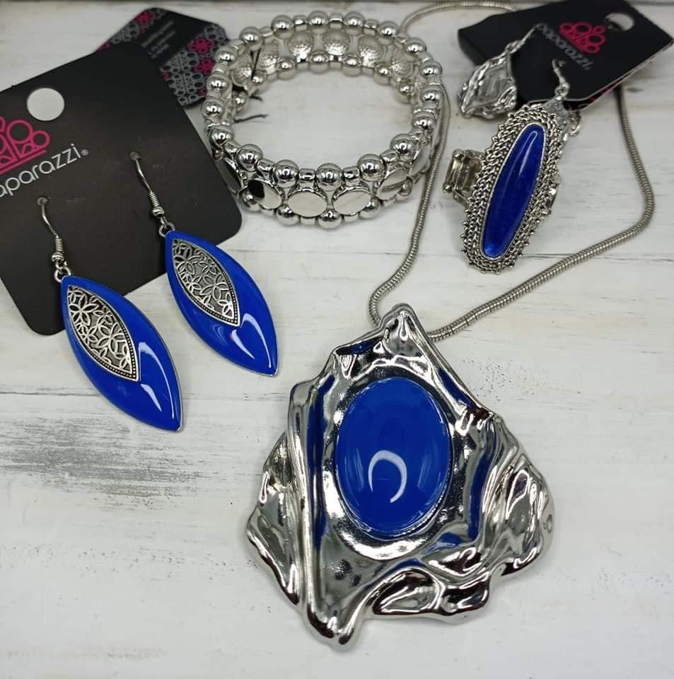 Blue necklace & earring set