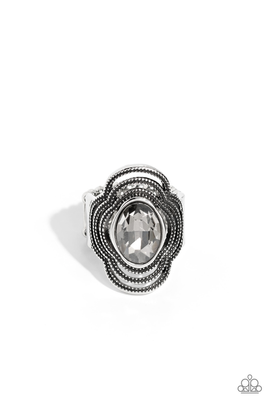 Entrancing edge - silver ￼